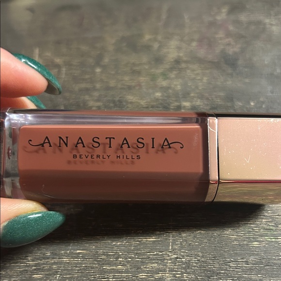 Anastasia Beverly Hills Other - Anastasia Beverly Hills Matte Lipstick - Parchment Lip Velvet